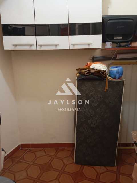 Apartamento à venda com 2 quartos, 64m² - Foto 21