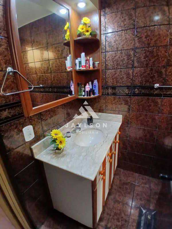 Apartamento à venda com 2 quartos, 66m² - Foto 11