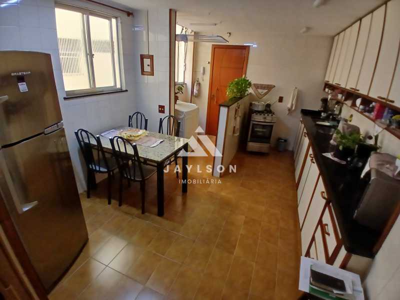 Apartamento à venda com 2 quartos, 66m² - Foto 18