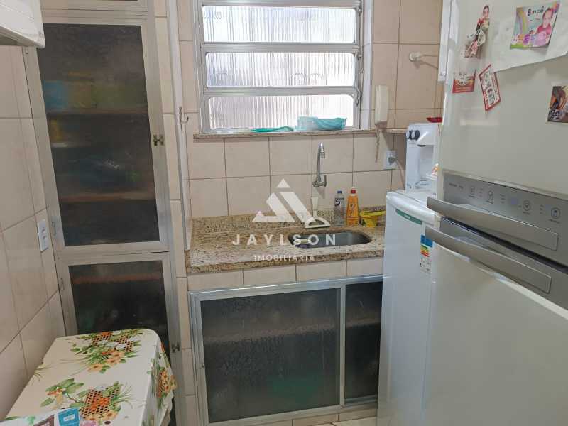 Apartamento à venda com 2 quartos, 79m² - Foto 11