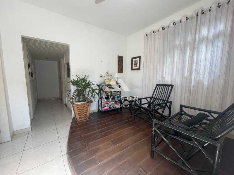 Apartamento à venda com 3 quartos, 70m² - Foto 1