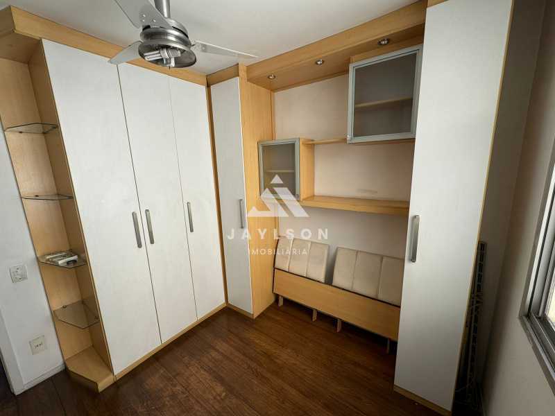 Apartamento à venda com 2 quartos, 75m² - Foto 12