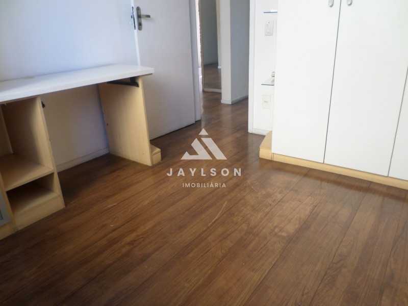 Apartamento à venda com 2 quartos, 75m² - Foto 16