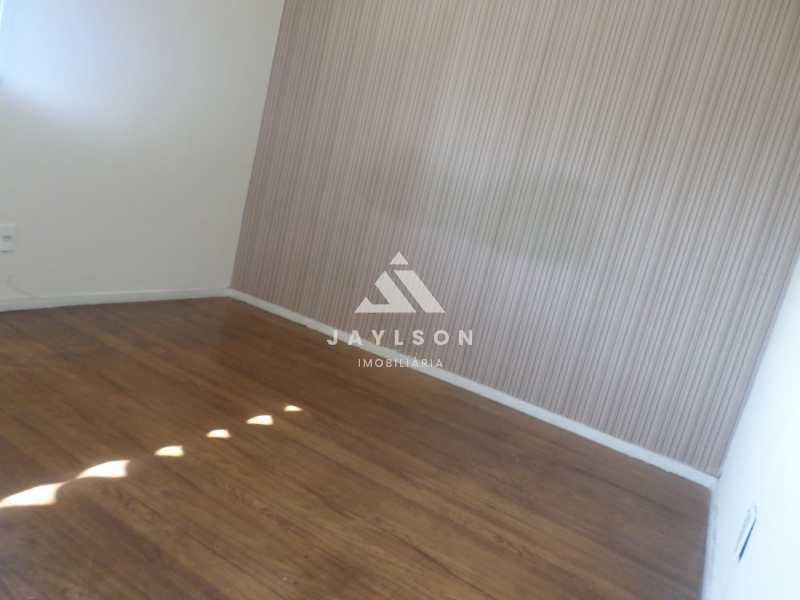 Apartamento à venda com 2 quartos, 75m² - Foto 9