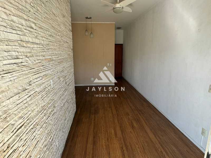 Apartamento à venda com 2 quartos, 75m² - Foto 6