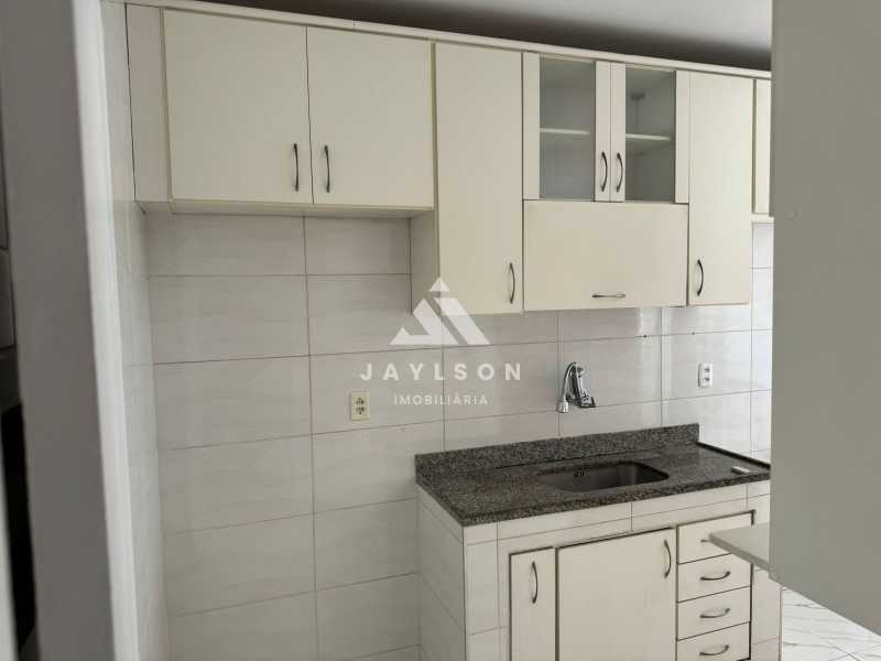 Apartamento à venda com 2 quartos, 75m² - Foto 21