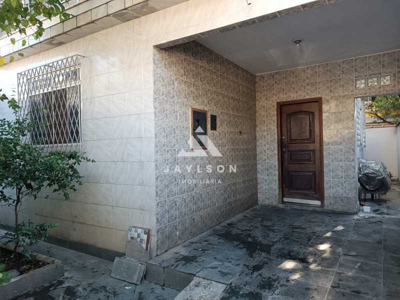 Casa à venda com 2 quartos, 150m² - Foto 3