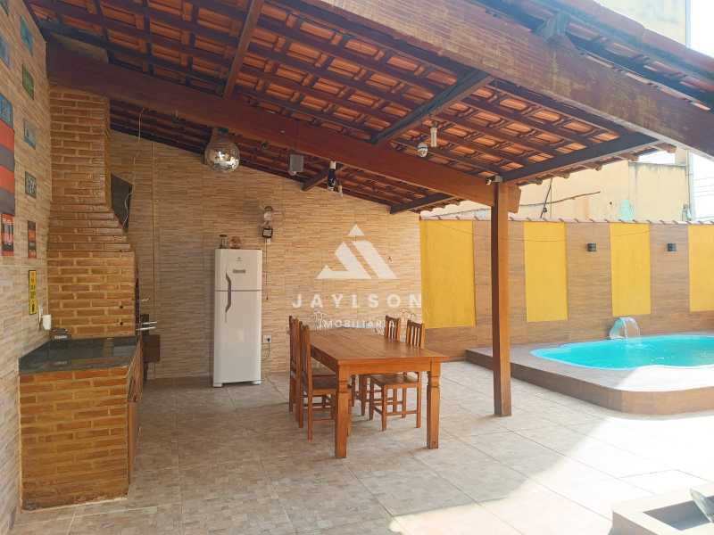 Casa à venda com 3 quartos, 150m² - Foto 1