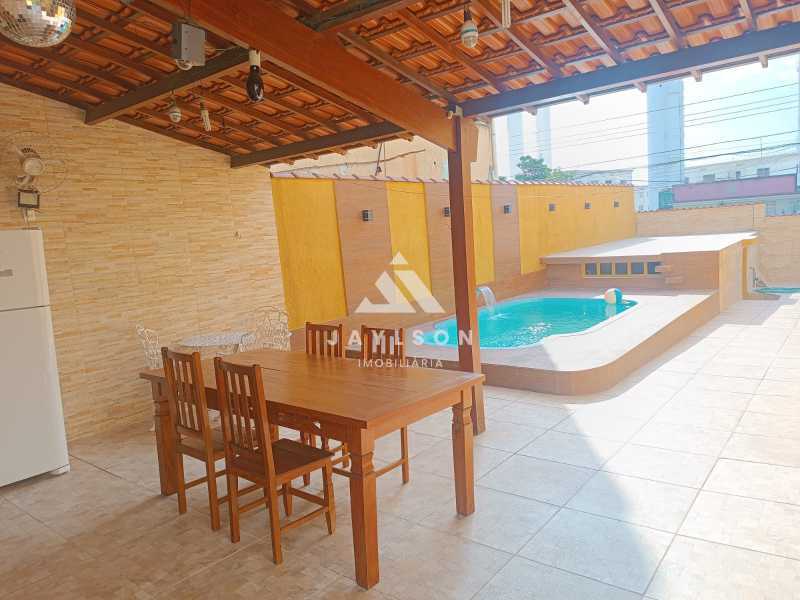 Casa à venda com 3 quartos, 150m² - Foto 3