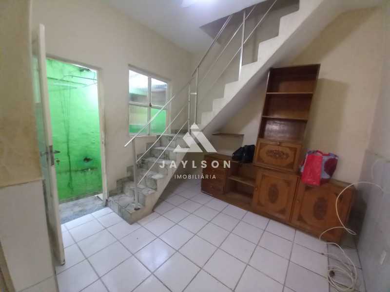 Casa de Vila à venda com 2 quartos, 54m² - Foto 2