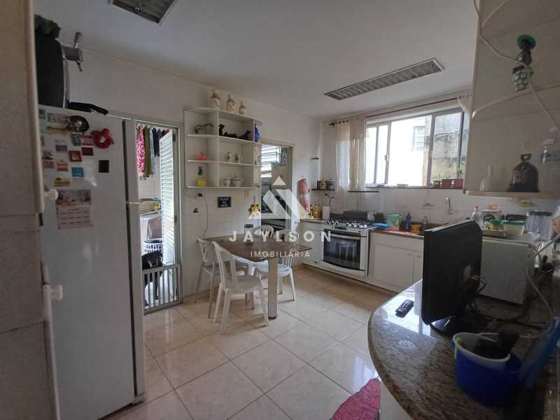 Casa à venda com 5 quartos, 80m² - Foto 14