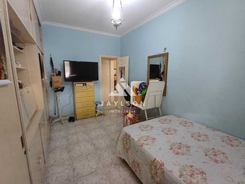 Casa à venda com 5 quartos, 80m² - Foto 11