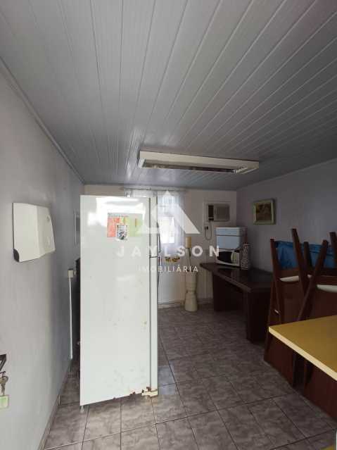 Casa à venda com 5 quartos, 80m² - Foto 28