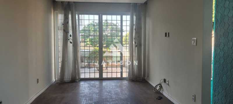 Casa à venda com 3 quartos, 113m² - Foto 17