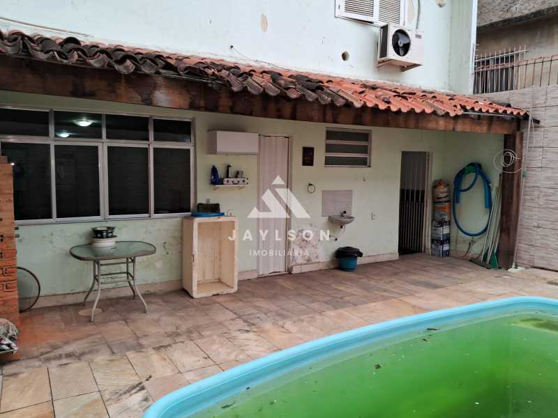 Casa à venda com 4 quartos, 327m² - Foto 30