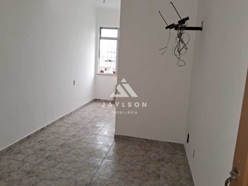 Apartamento à venda com 2 quartos, 62m² - Foto 2