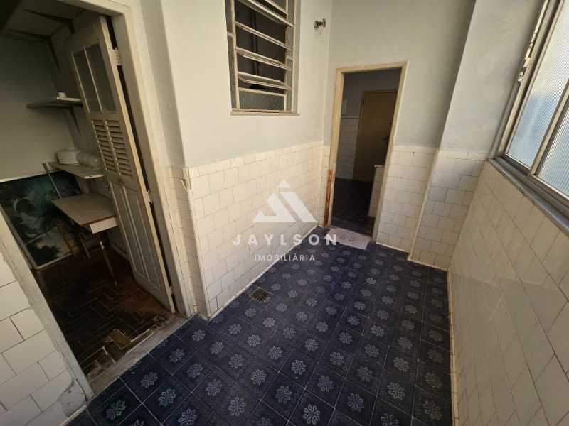 Apartamento à venda com 2 quartos, 78m² - Foto 25