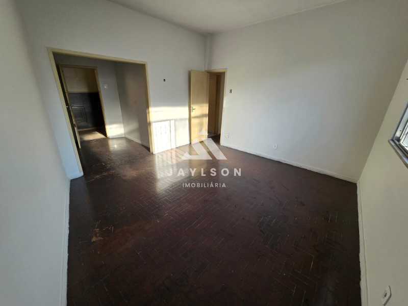 Apartamento à venda com 2 quartos, 78m² - Foto 2