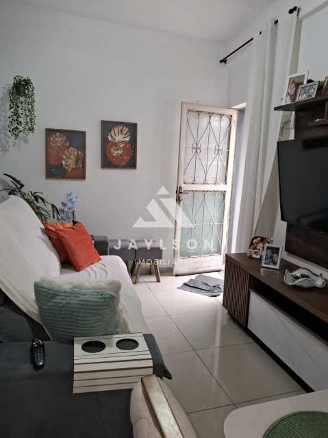 Casa à venda com 4 quartos, 211m² - Foto 2