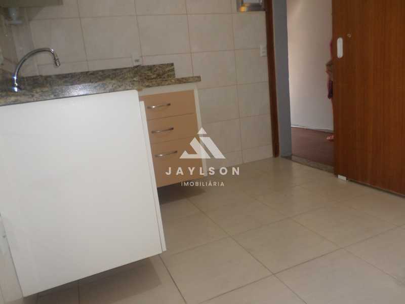 Apartamento à venda com 2 quartos, 70m² - Foto 17