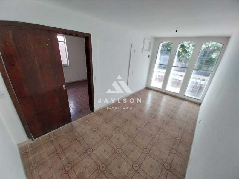 Casa à venda com 4 quartos, 223m² - Foto 8