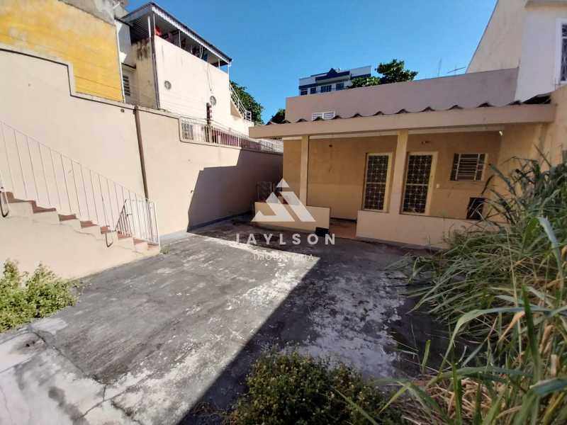 Casa à venda com 4 quartos, 223m² - Foto 22