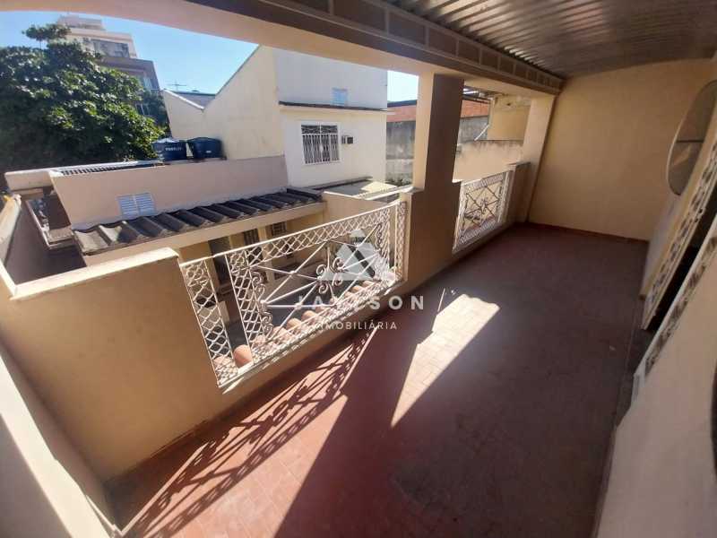 Casa à venda com 4 quartos, 223m² - Foto 26