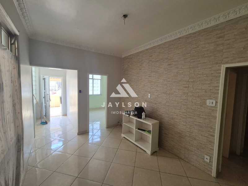 Apartamento à venda com 2 quartos, 65m² - Foto 3