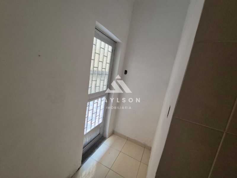 Apartamento à venda com 2 quartos, 65m² - Foto 24