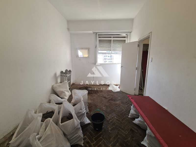 Apartamento à venda com 1 quarto, 37m² - Foto 17