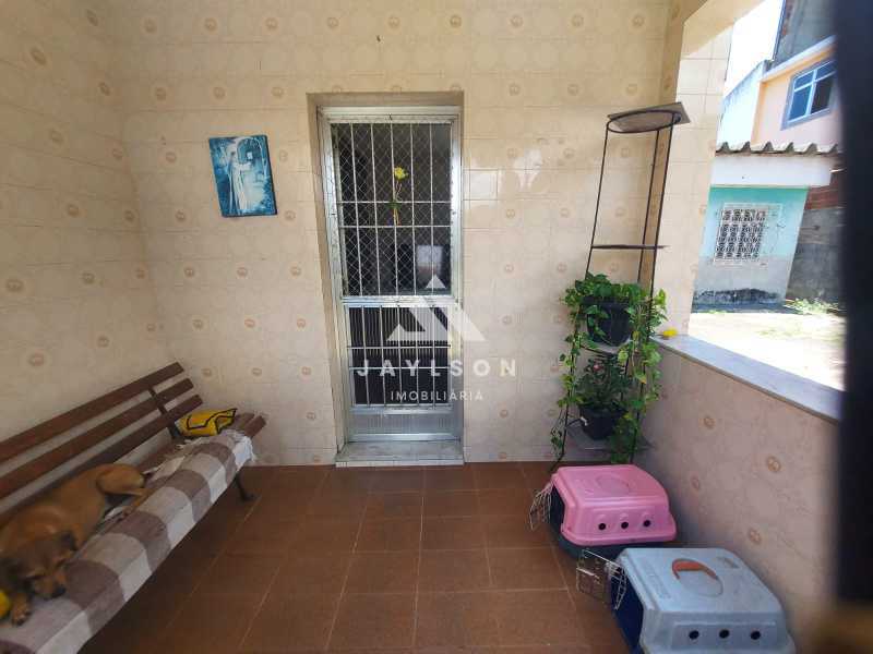 Casa à venda com 2 quartos, 300m² - Foto 18