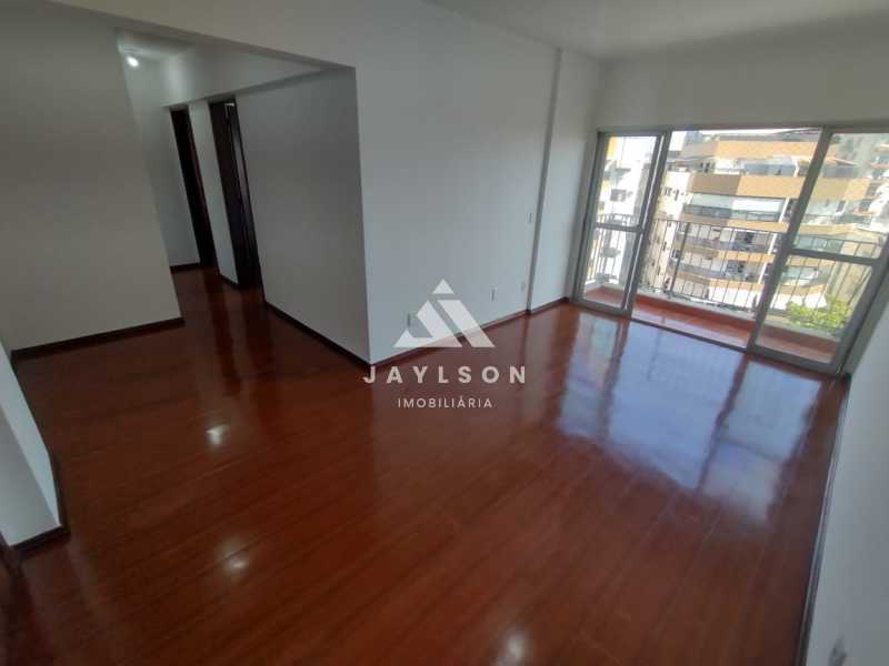 Apartamento à venda com 2 quartos, 70m² - Foto 8