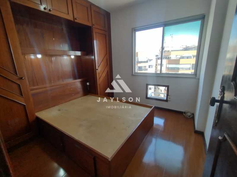 Apartamento à venda com 2 quartos, 70m² - Foto 13