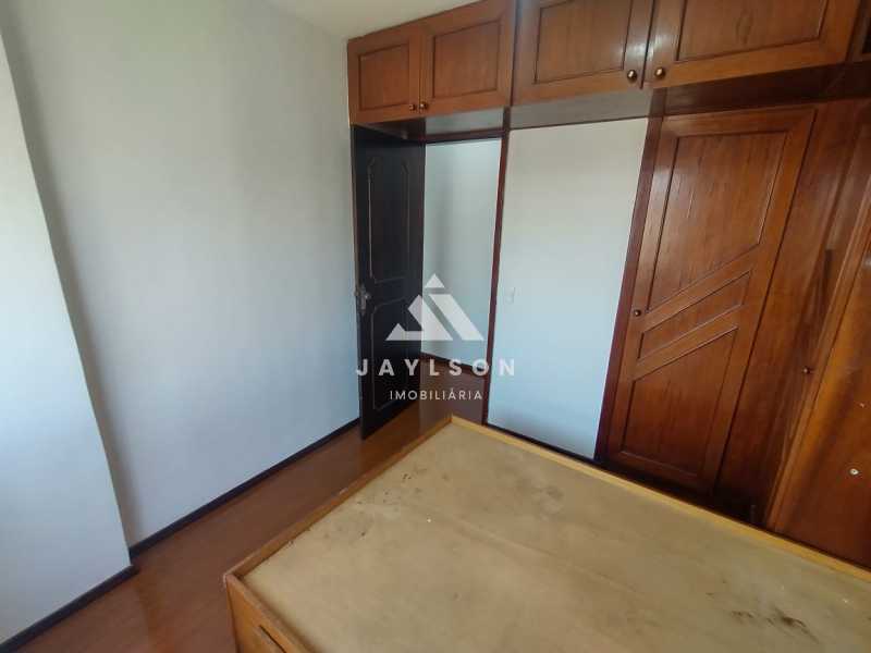 Apartamento à venda com 2 quartos, 70m² - Foto 15