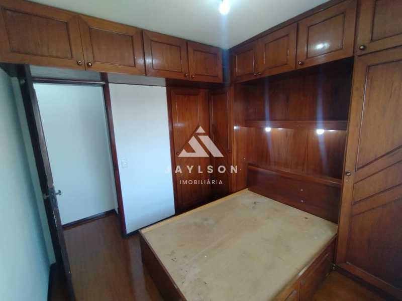 Apartamento à venda com 2 quartos, 70m² - Foto 16