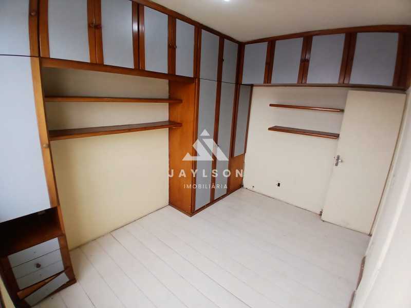 Apartamento à venda com 2 quartos, 80m² - Foto 8