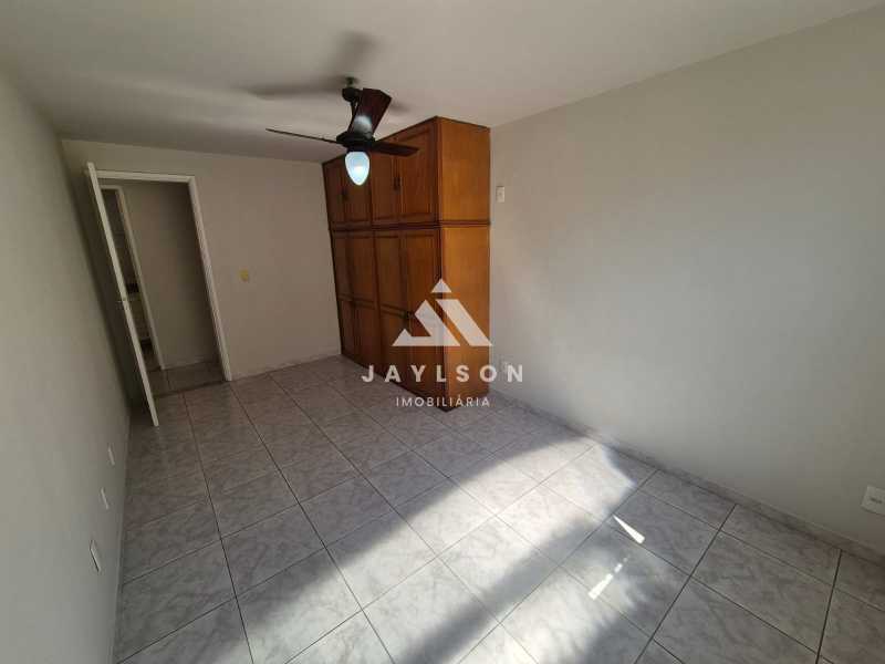 Apartamento à venda com 2 quartos, 67m² - Foto 9