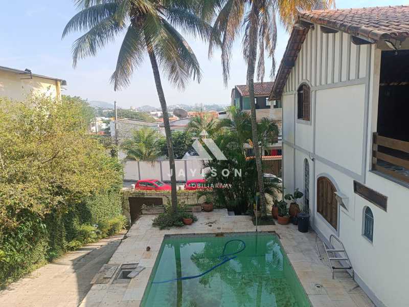 Casa à venda com 3 quartos, 273m² - Foto 2