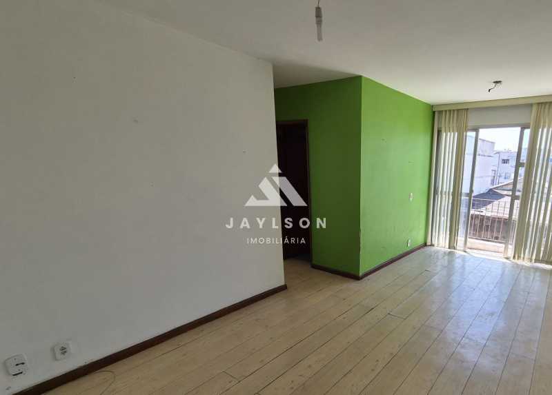 Apartamento à venda com 2 quartos, 60m² - Foto 13