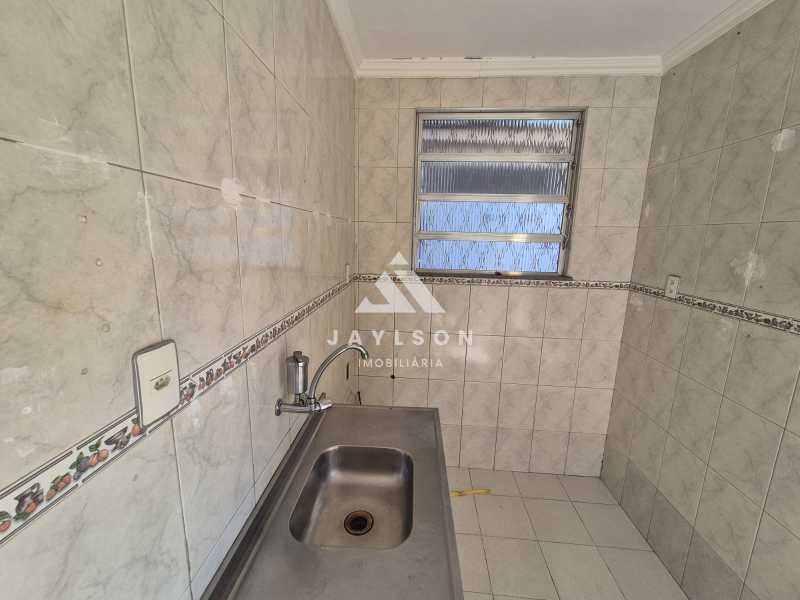 Casa à venda com 2 quartos, 70m² - Foto 6