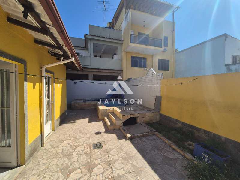 Casa à venda com 2 quartos, 70m² - Foto 18