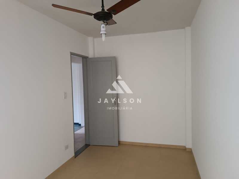 Apartamento à venda com 3 quartos, 60m² - Foto 13