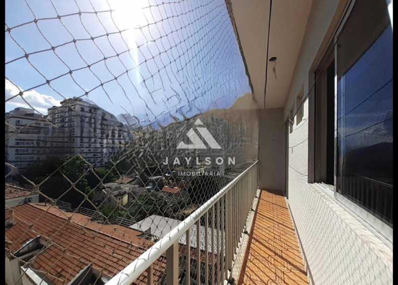 Apartamento à venda com 2 quartos, 69m² - Foto 2