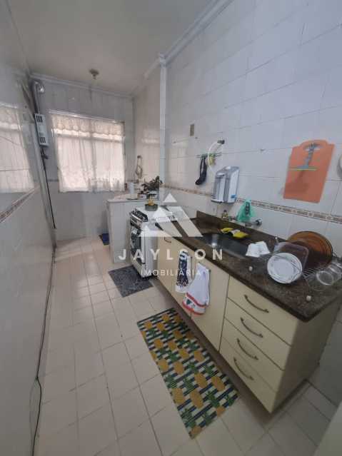 Apartamento à venda com 2 quartos, 75m² - Foto 24