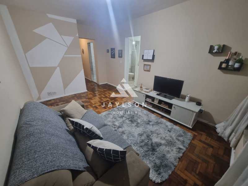 Apartamento à venda com 2 quartos, 61m² - Foto 4