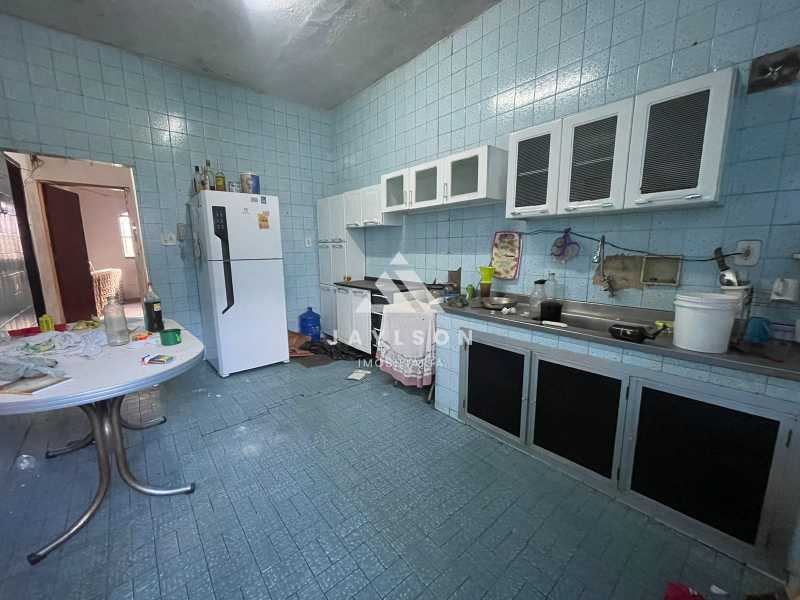 Casa de Vila à venda com 7 quartos, 180m² - Foto 8