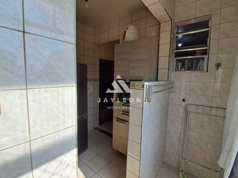 Apartamento à venda com 2 quartos, 70m² - Foto 6