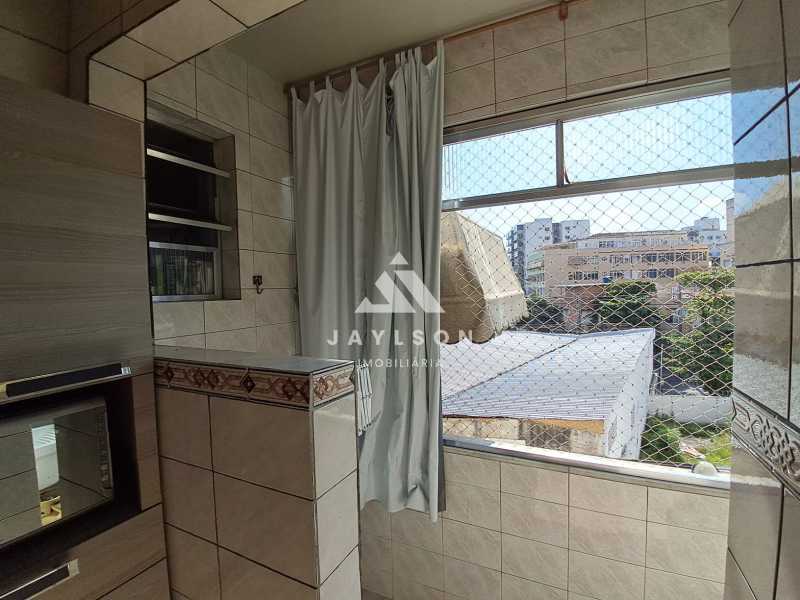 Apartamento à venda com 2 quartos, 70m² - Foto 9