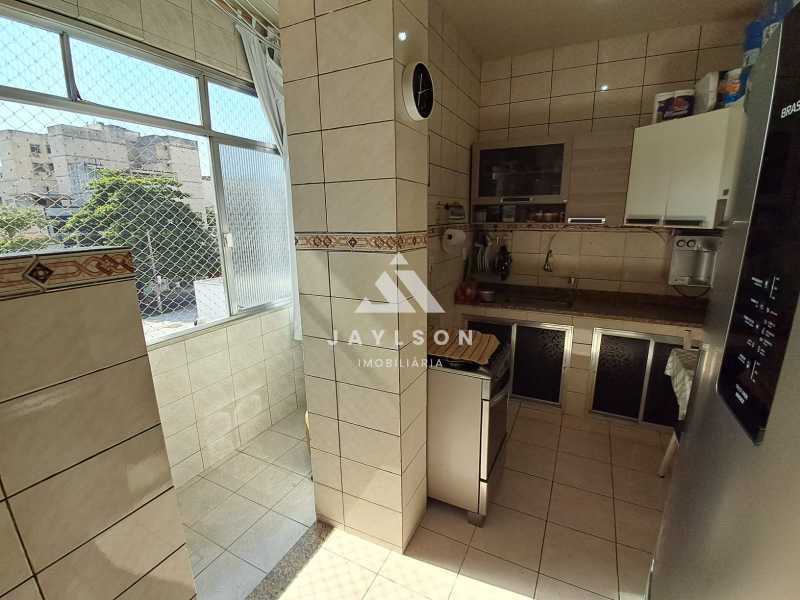 Apartamento à venda com 2 quartos, 70m² - Foto 12