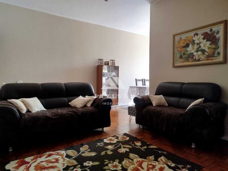 Apartamento à venda com 2 quartos, 85m² - Foto 2